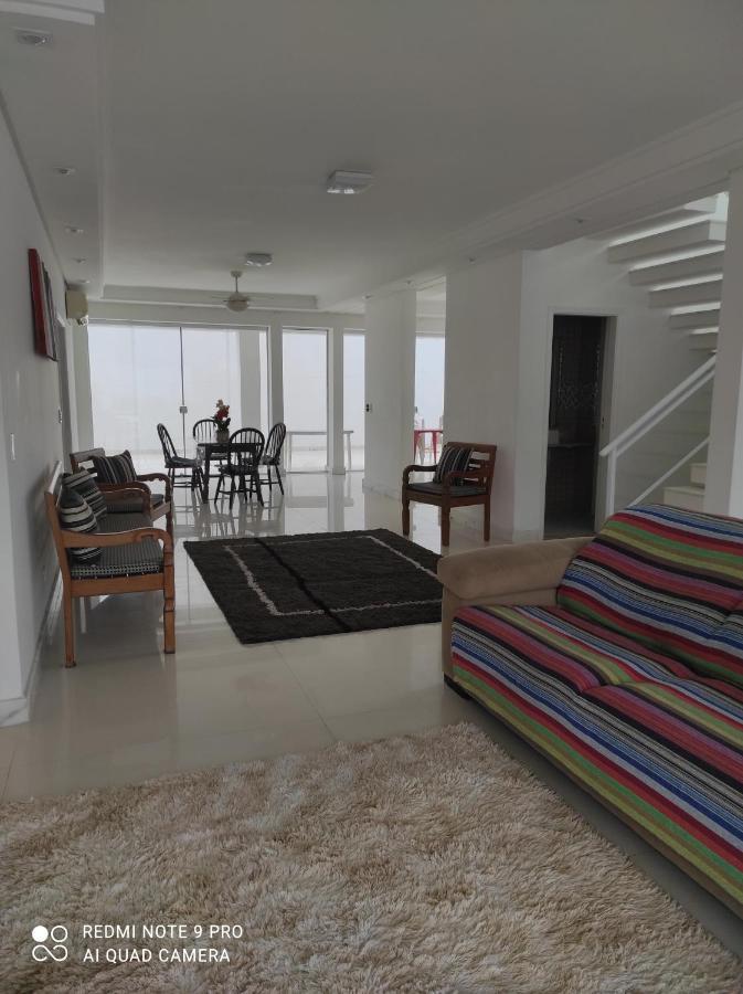 Casa Com Piscina A 150M Da Praia Da Enseada Гуаружа Экстерьер фото